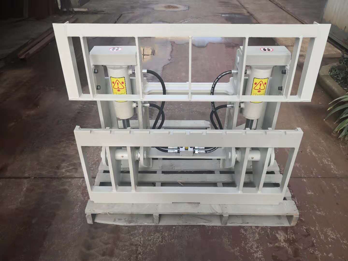 倾翻架Hinged Carriage